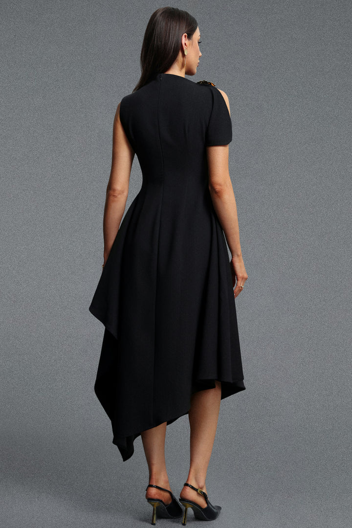 Weren Elegant Contour High Neck Asymmetric Black Maxi Dress